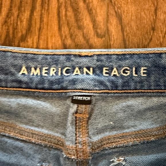 American Eagle Outfitters Light Blue Denim Jeans, Tomgirl fit size 4 - Picture 4 of 8